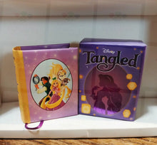 Cargar imagen en el visor de la galería, A Librarian’s Miniature Dream Book Set