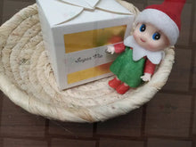 Lataa kuva Galleria-katseluun, Santas Little Helper Dolls