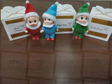 Lataa kuva Galleria-katseluun, Santas Little Helper Dolls