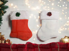 Cargar imagen en el visor de la galería, The North Pole Necklace Kit Christmas Projects