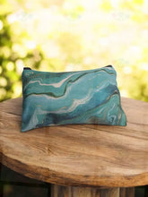 Load image into Gallery viewer, Undercover Identity Kit Emergency kit