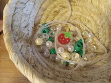 Cargar imagen en el visor de la galería, A Crafter’s Imagination Kit Bead Project
