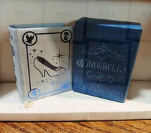 Cargar imagen en el visor de la galería, A Librarian’s Miniature Dream Book Set
