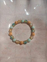 Cargar imagen en el visor de la galería, Peace Rising Over The Peaks bracelet
